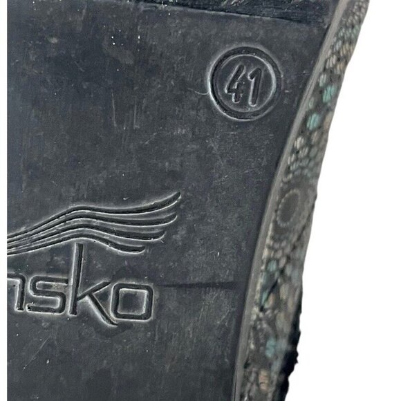 Dansko Women's Sz 41 (10.5 / 11 ) Black Metallic Medallion Clogs - Picture 11 of 12